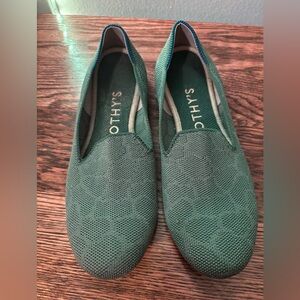 Olive green snake print Rothy’s loafers size 6